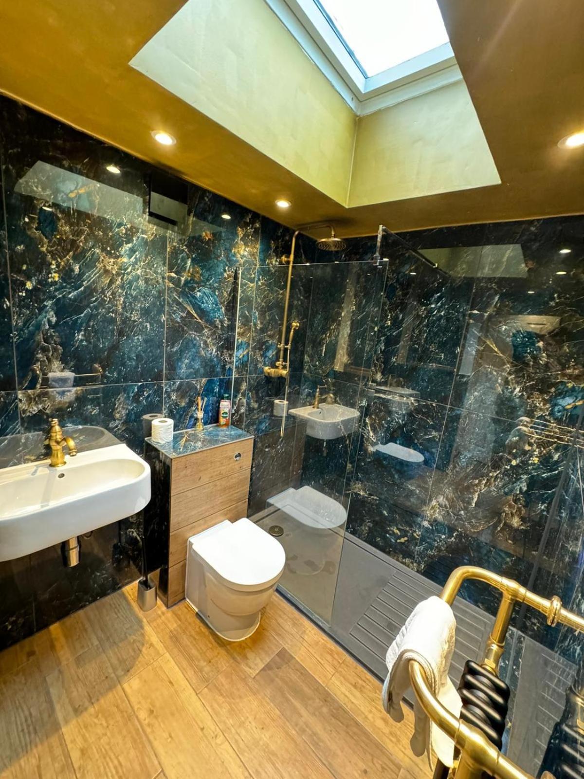 Absolute Clapham * London